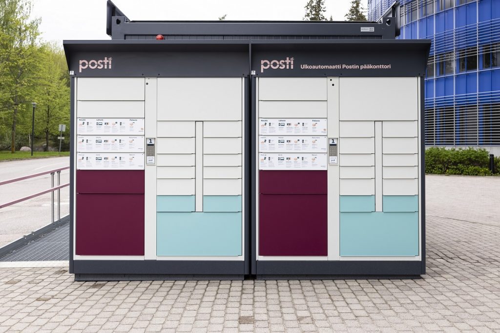 Suorakulmion mallinen Postin ulkoautomaatti.